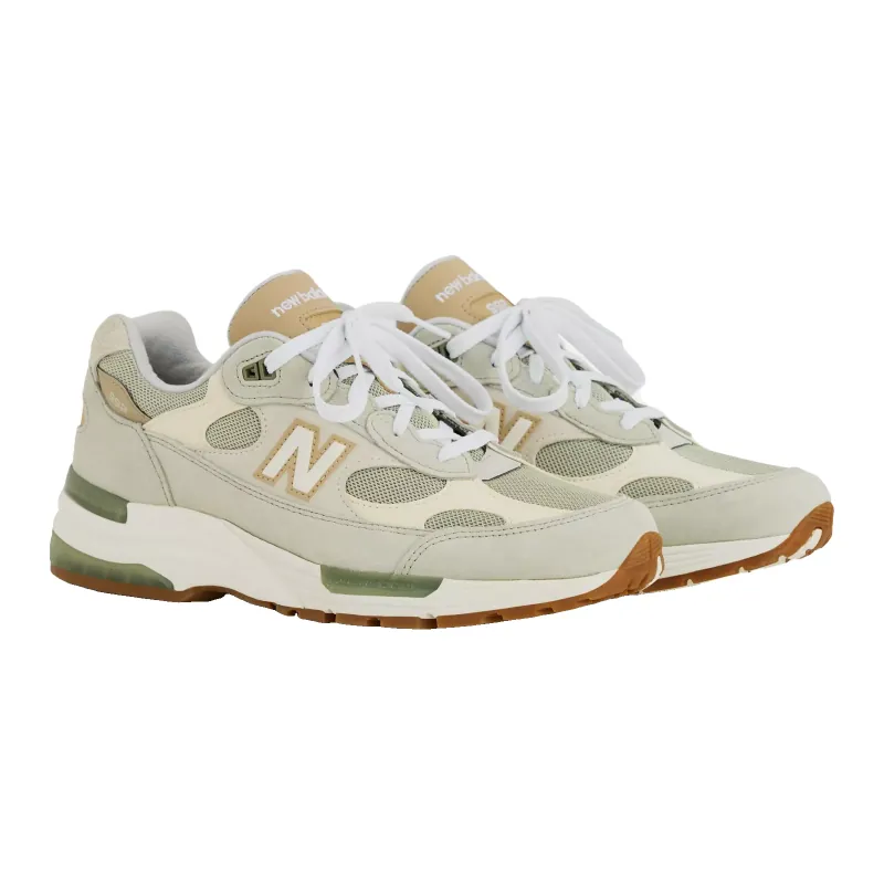 New Balance 992
